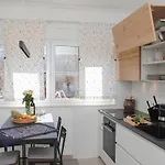 Апартаменти New! Urban With Free Parking *