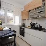 New! Urban With Free Parking Apartment Trogir