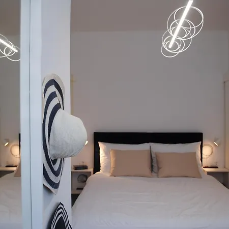 Urban With Free Parking Apartman *