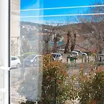 New! Urban With Free Parking Lejlighed